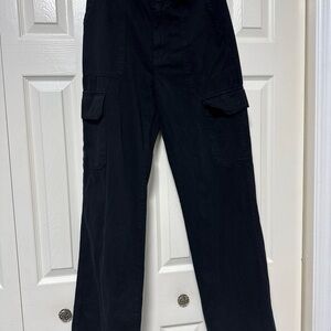 Zara Black Straight-Leg Cargo Pants with Thigh Pockets